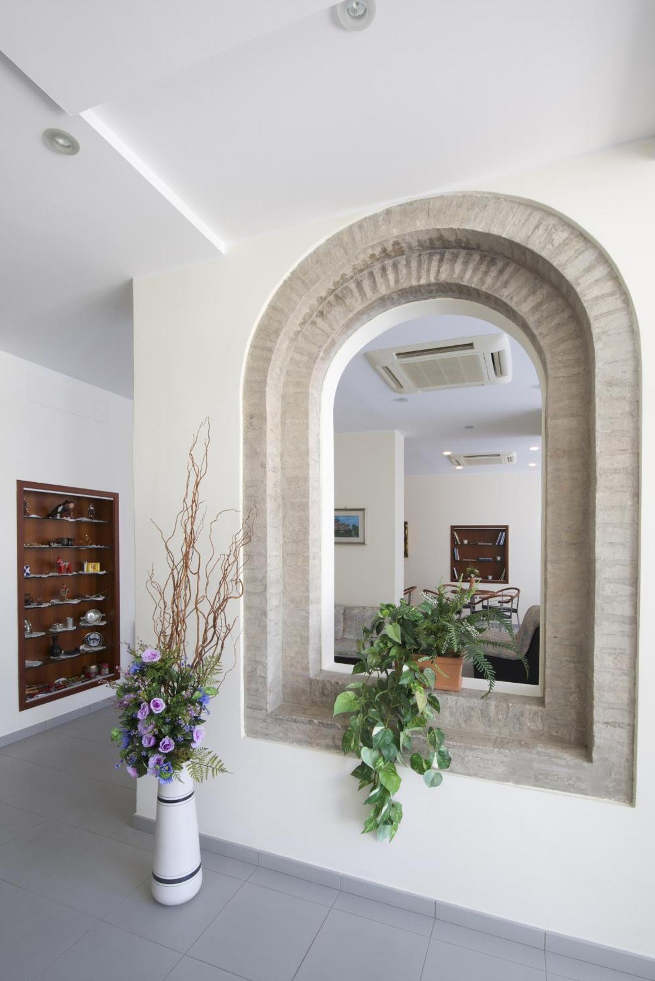 Hotel Torretta Cattolica Buitenkant foto