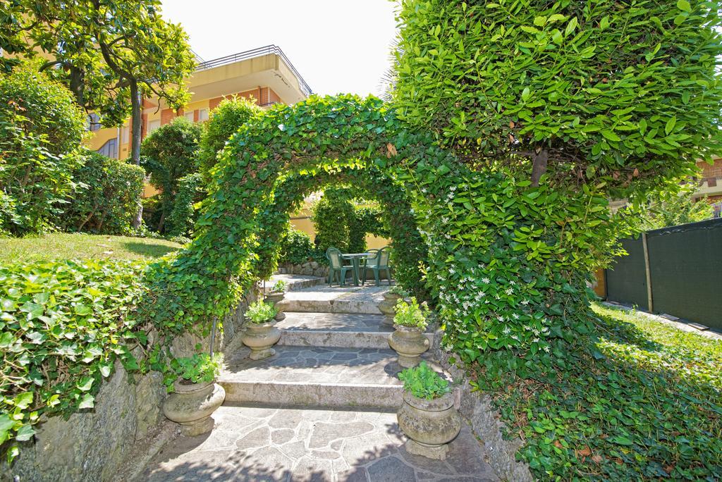 Hotel Torretta Cattolica Buitenkant foto