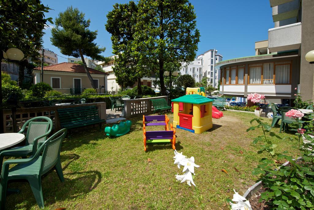 Hotel Torretta Cattolica Buitenkant foto